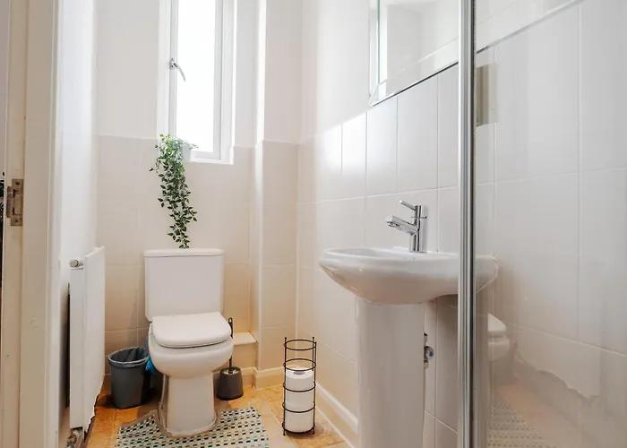 Huge 4br Escape - Etihad - Coop -free Parking *