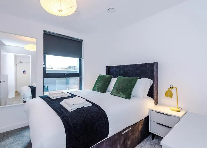 Modern 2br In With Parking