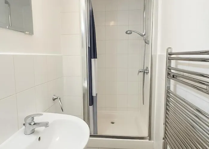 The Little Nest مانشستر