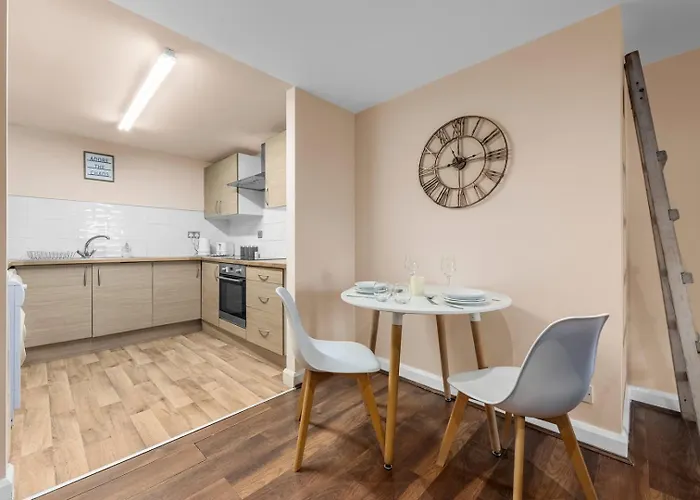 Oxford Road Haven: Modern 1-bedroom Escape *