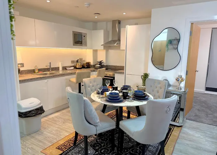 Mega12 Luxury Modern At Centre,2 Bath, 2 Toilets, 2 King Beds,-free Car Park Апартаменты *