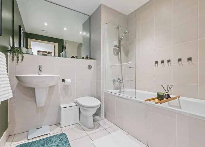 2-bed Apt-sleeps 5-long Stays-oxford St Apartman Manchester