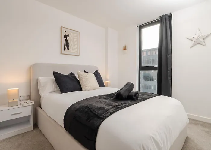 2 Bedroom - Old Trafford - Balcony - Free Parking Apartman *