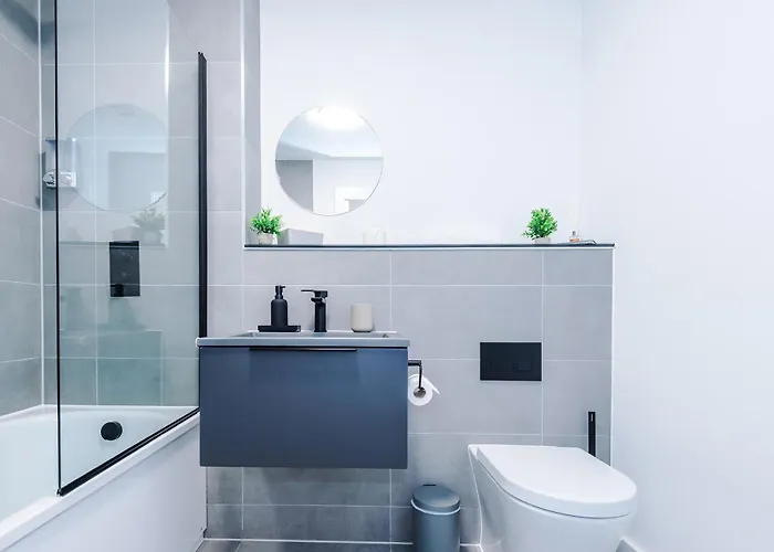 Modern 2br In With Parking * Mánchester