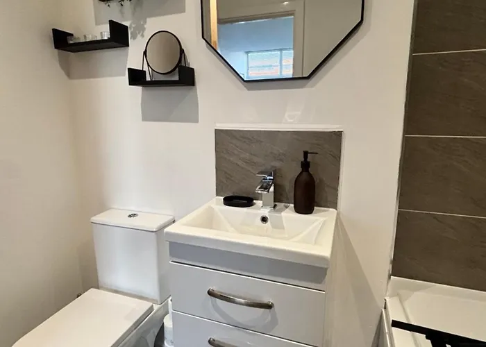 Appartamento The Haven - 2 Bed Cozy - Sleeps 6 - Private Parking