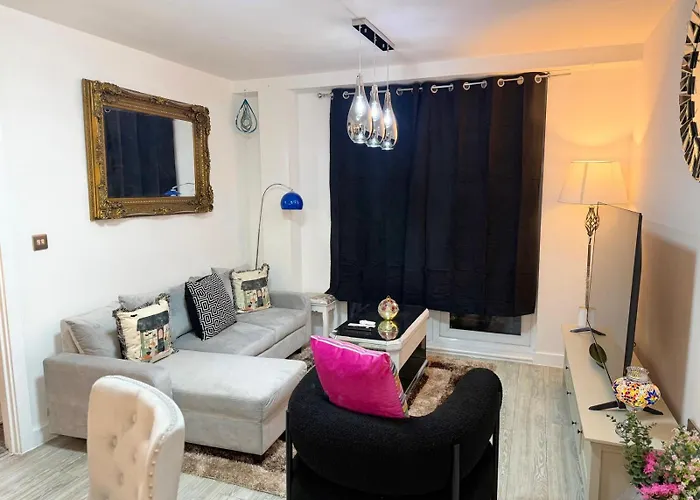 Mega12 Luxury Modern At Centre,2 Bath, 2 Toilets, 2 King Beds,-free Car Park Апартаменты *