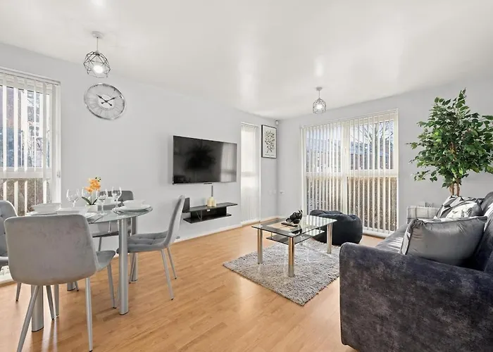 2 Bedroom Flat Close To Piccadilly