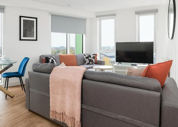 Apartment Designer Penthouse In With Parking *