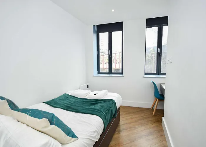 Daire Convenient 2bed Flat W Security *