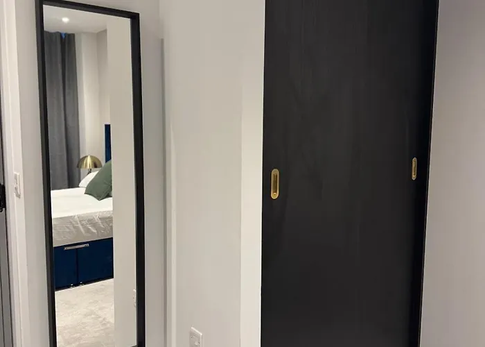 Luxury With Gym & Parking *