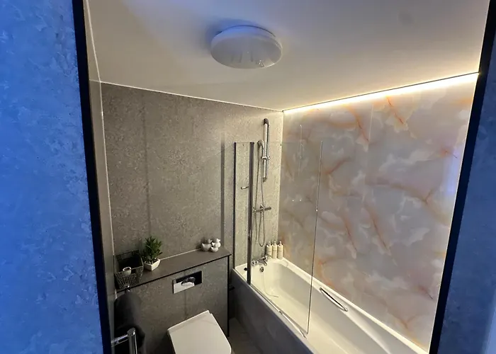 Modern City Centre 1-Bed Apartment Quiet & Comfortable Stay *