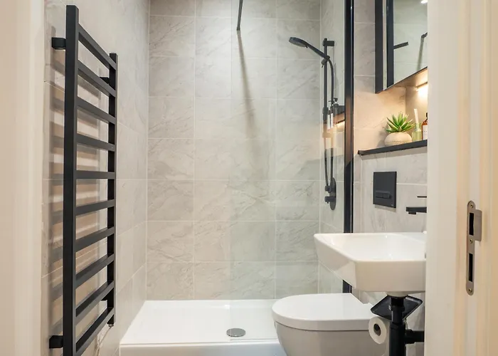 Апартаменты Equinox 5 Mins From Victoria Station *