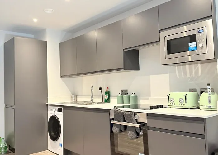 2 Bedroom In Centre Apartamento