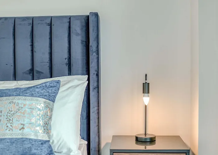 Apartament City View - 1 Minute To Transport Links - Sleeps 3 Manchester