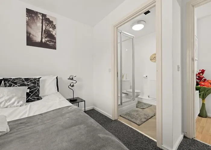 2 Bedroom Flat Close To Piccadilly