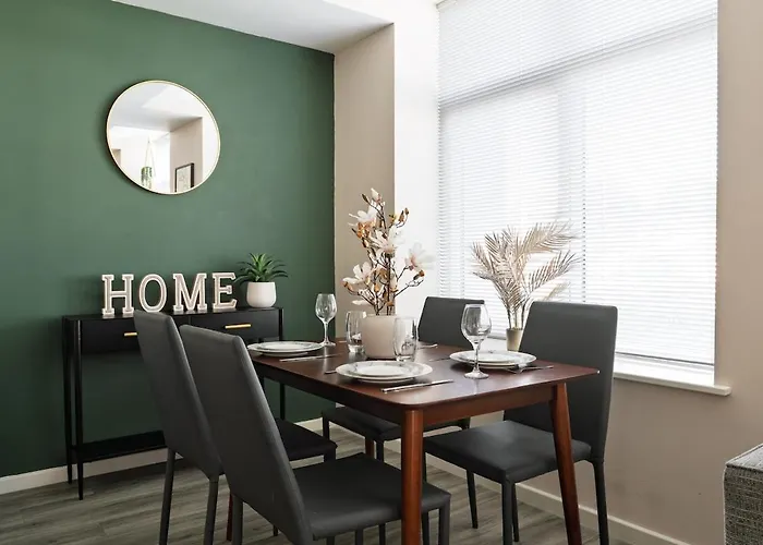 The Haven - 2 Bed Cozy - Sleeps 6 - Private Parking Appartamento