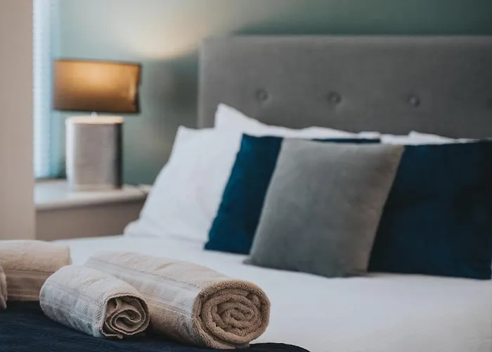 The Haven - 2 Bed Cozy - Sleeps 6 - Private Parking Appartamento