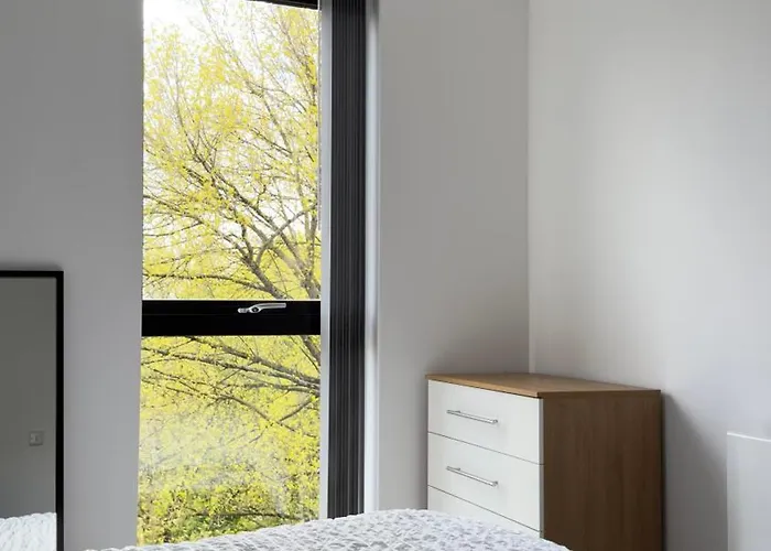 Luxury 2 Bed By Noire Daire *