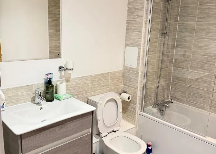 Mega12 Luxury Modern At Centre,2 Bath, 2 Toilets, 2 King Beds,-free Car Park Манчестер