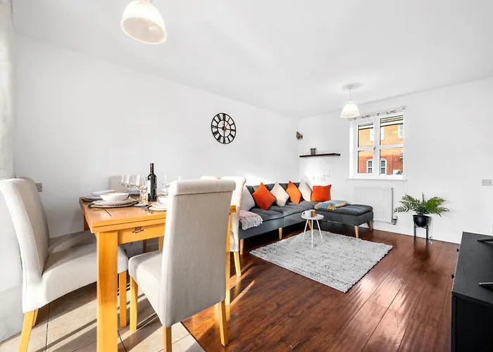Apartament 15 Mins To Centre! Sleeps 7, Free Parking, Wi-fi & Garden Manchester