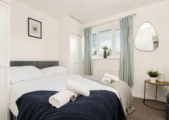 Lavish & Comfy - Contractors And Long - Close To Piccadilly & Etihad - Fast Speed Wi-fi - Sleep 7 *
