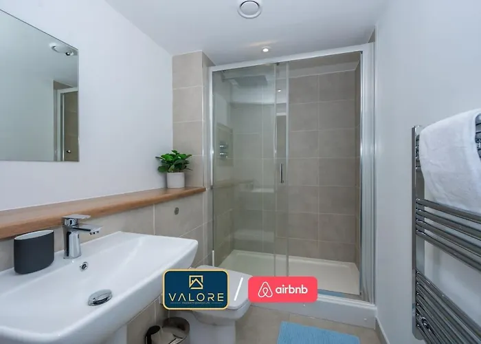 Luxury Waterfront 2br - Free Gym Access & Parking * 曼彻斯特