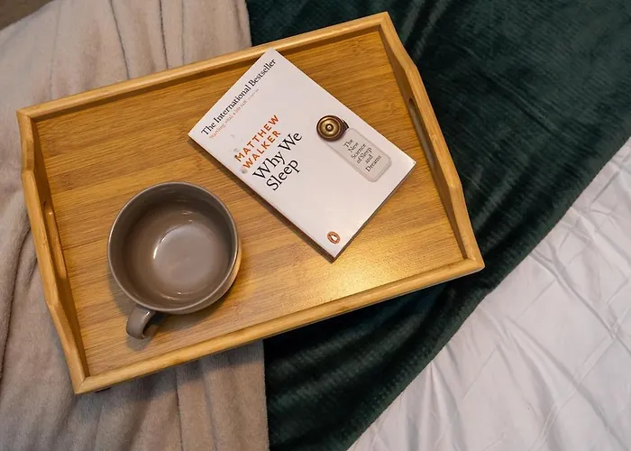 Stylish & Modern 3br - Garden, Parking & Ps5 *