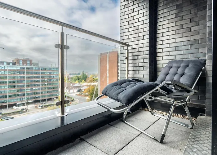 2 Bedroom - Old Trafford - Balcony - Free Parking Manchester