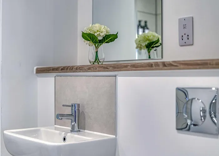 The Trafford Centre - City View - Close To Airport - Sleeps 6 Appartamento Manchester