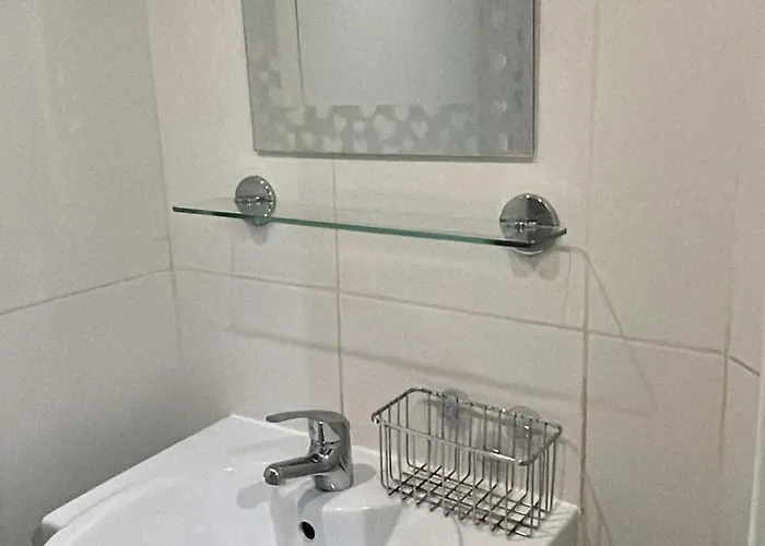 Hendham - Near Etihad Stadium, Coop Live Arena, National Cycling Centre & 24 Hour Asda *