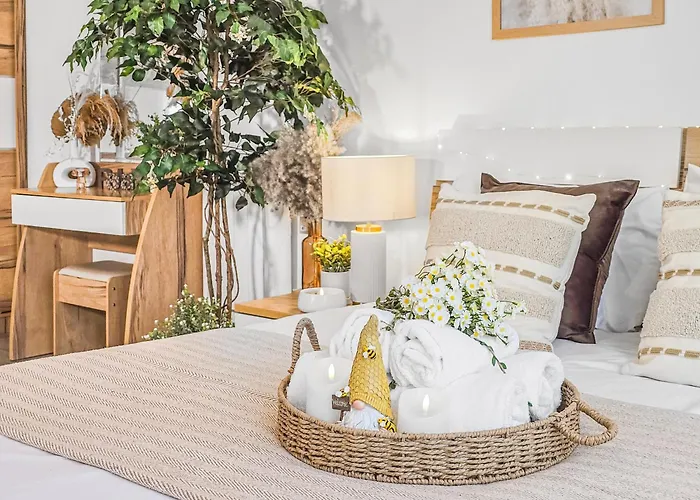 The Cozy Chapter - Spacious Near Centre & Old Trafford Manchester