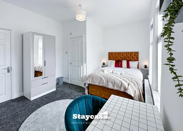 Ashfield Co-living - Private Self-cater Πανσιόν 3*