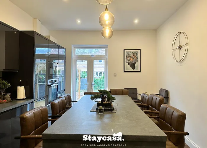 Feriehus Spacious 5br In Leafy Withington