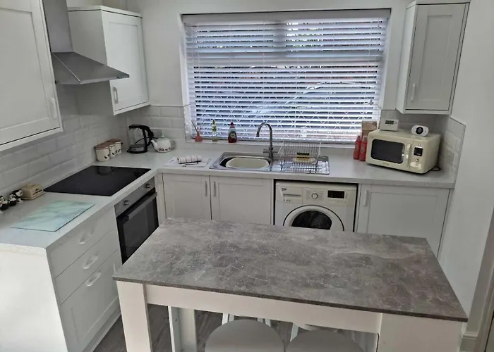 Cosy 2-bed House In *