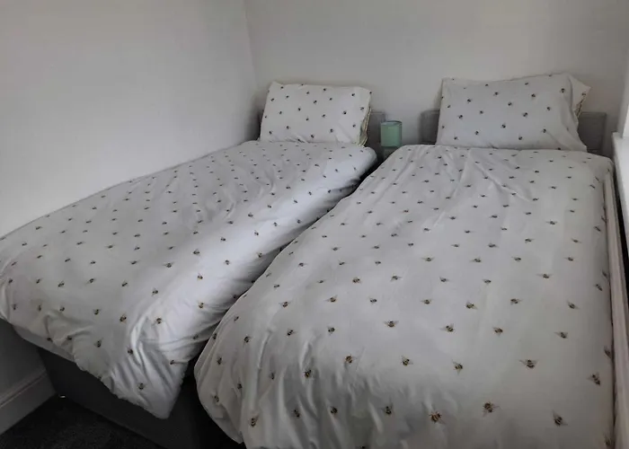 Cosy 2-bed House In *