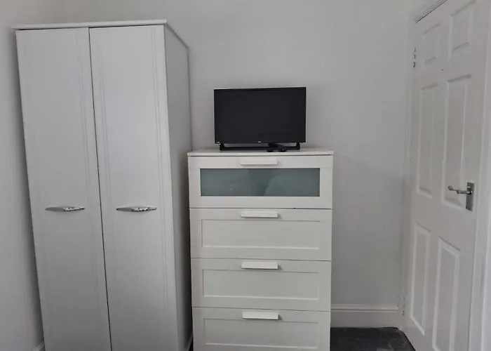 Cosy 2-bed House In Casa de Férias Manchester