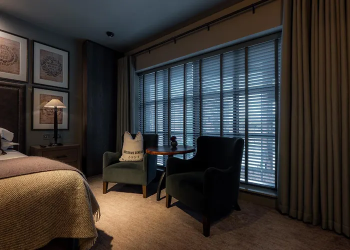 Dakota 5* Manchester