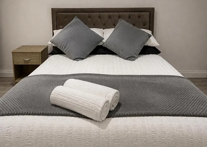 Modern With Private Entrance