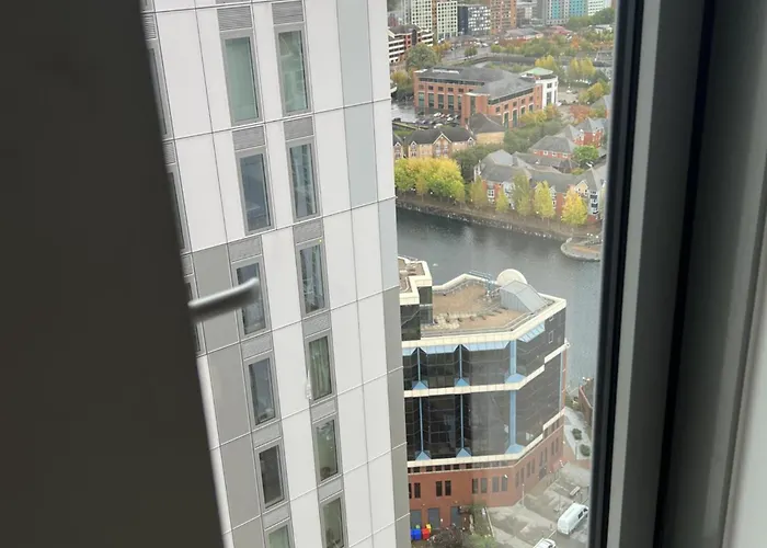 1 Bed Sleeps 2 - Wifi & Tv *