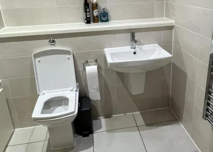 1 Bed Sleeps 2 - Wifi & Tv * 맨체스터