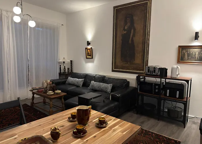 Luxury Penthouse Skyline Views 아파트 *