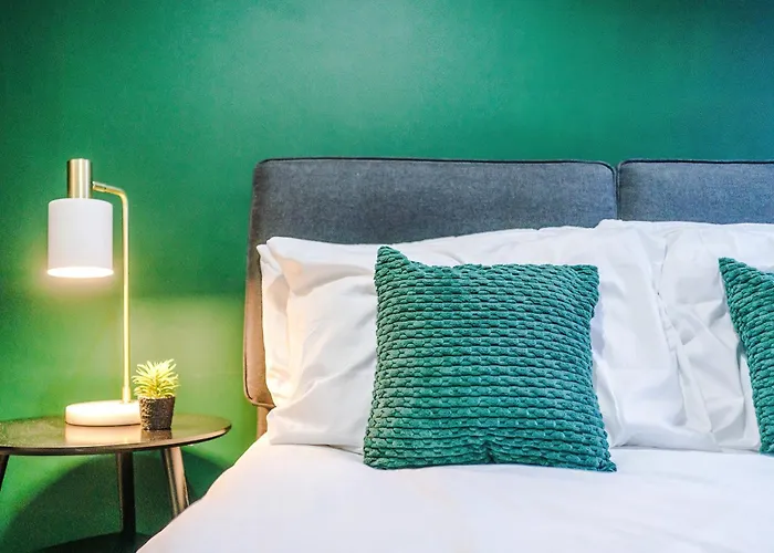 New, Luxe 2br, Manchester, Pool Table, Parking, Balcony, Ps4 Apartamento *