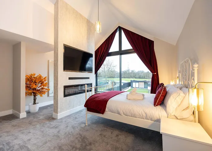 Stunning Family With Hot Tub In Worsley Casa vacanze *