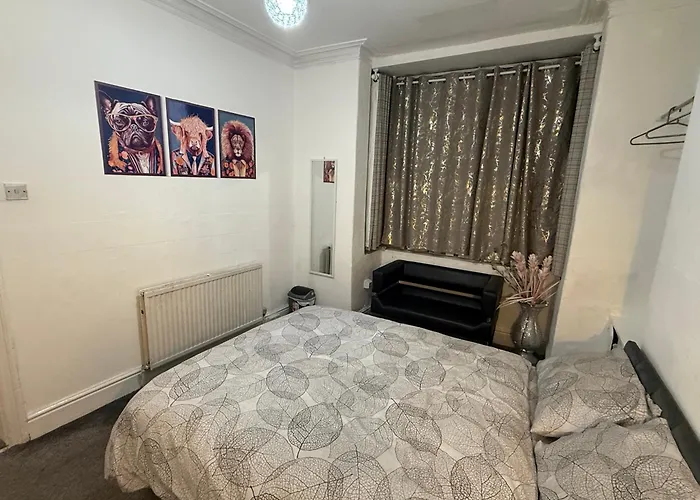 Comfortable Near Centre Manchester