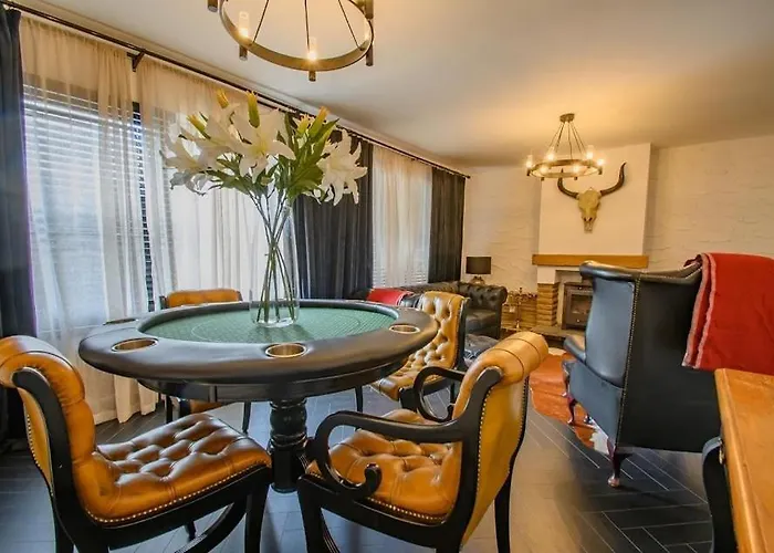 בית נופש Spacious 2 Bedroom House Sleeps 4 L On-street Parking L The Cosy Corner Nationwide *