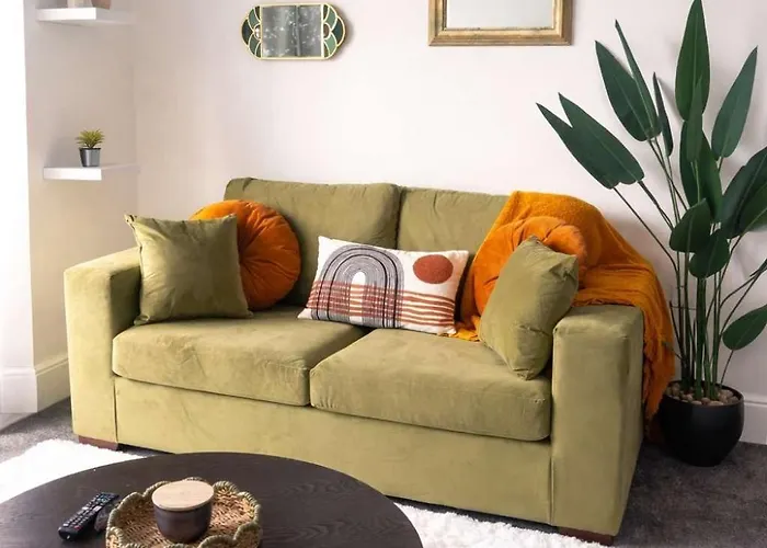 Holiday home New Stylish 4br - Sleeps 9 - Parking