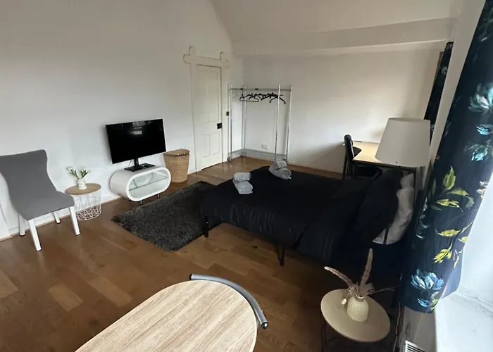 Willa The Church-c *