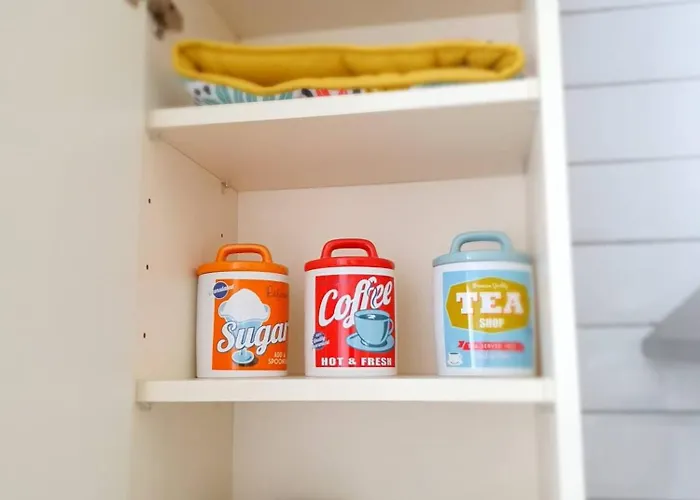 Spacious 3br - Nr Clifton Train Station 510min Walk - Garden Free Parking Holiday home *