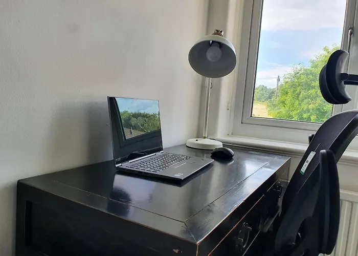 Holiday home Spacious 3br - Nr Clifton Train Station 510min Walk - Garden Free Parking