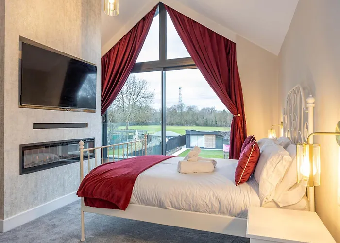 Stunning Family With Hot Tub In Worsley Casa vacanze *